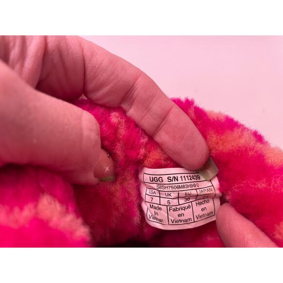 UGG Fluff Mini Quilted Zebra Boots -Rock Rose Sheepskin Womans size 7 - Picture 8 of 10